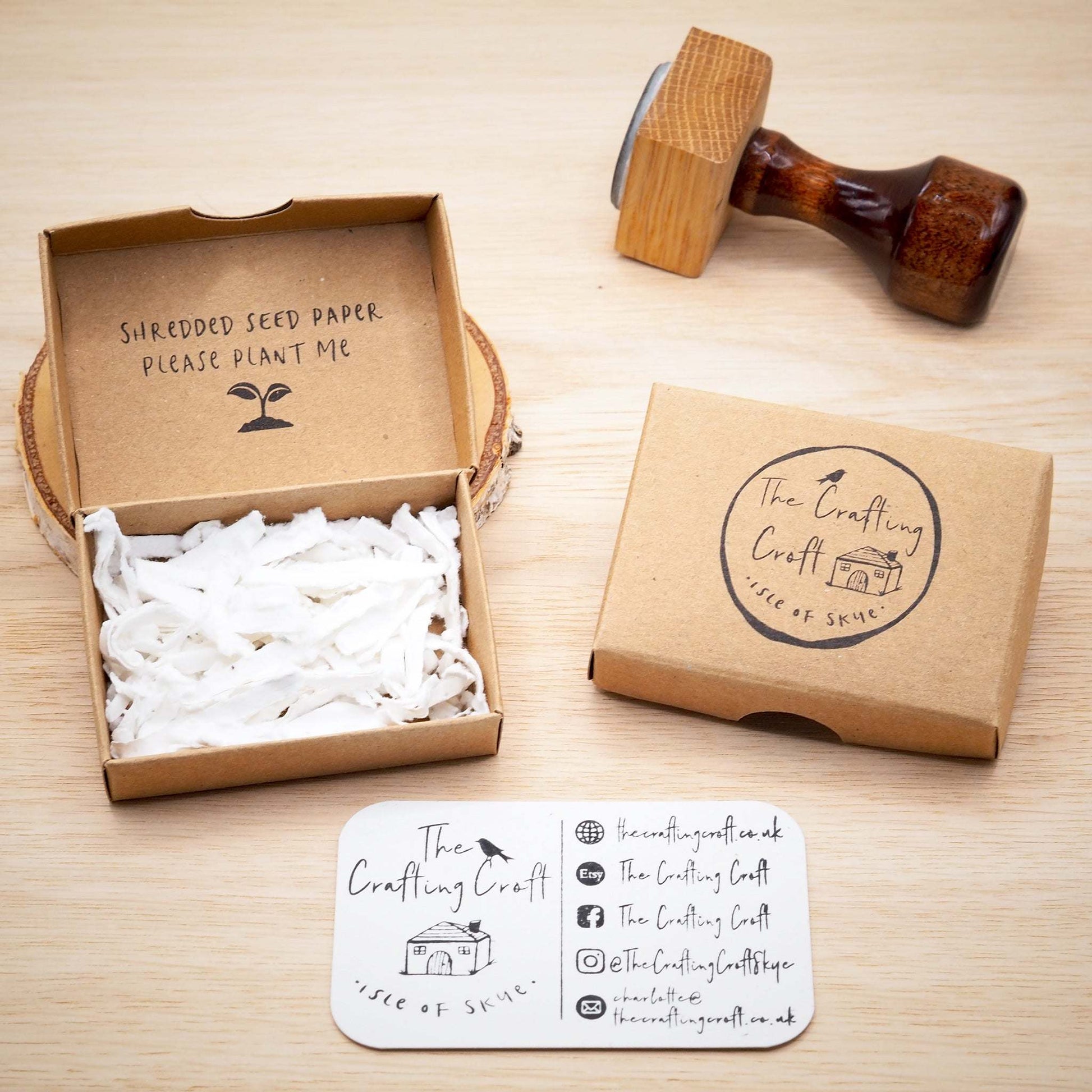 Our eco-friendly box packaging for beaver stud earrings.